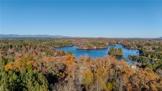 132 Sweetwater View Road, Seneca, SC 29672