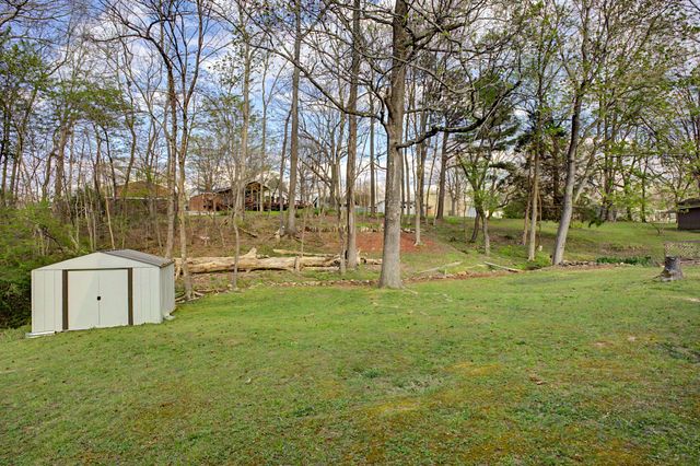 109 Carter Rd, Paris, TN 38242