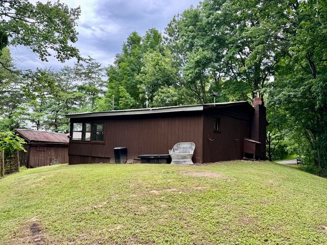 82 Quisenberry Road, Morehead, KY 40351