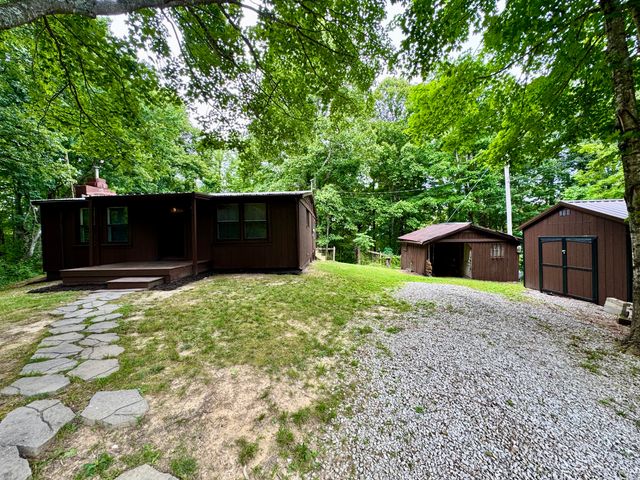 82 Quisenberry Road, Morehead, KY 40351