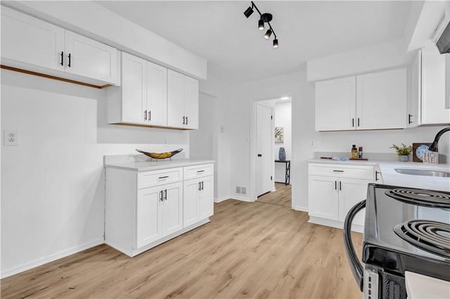 7436 Dartmouth Court, Riverdale, GA 30274