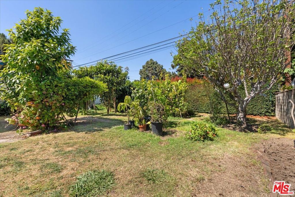Image 25 of property listing at 1908 Armacost Avenue, Los Angeles, CA 90025