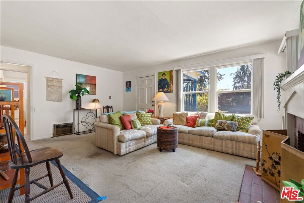 Image 5 of property listing at 1908 Armacost Avenue, Los Angeles, CA 90025