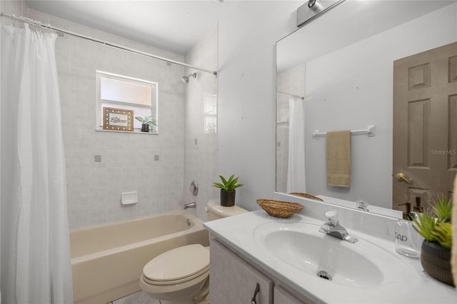 15998 SW 27TH AVENUE ROAD, Ocala, FL 34473