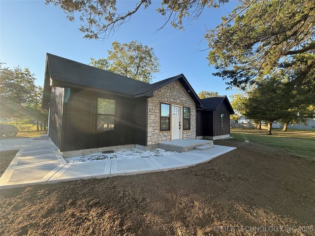 89 SW 6th Street, Krebs, OK 74501