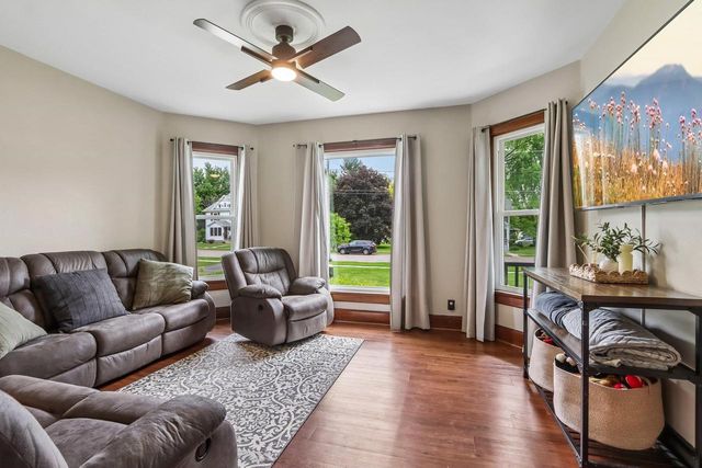 315 Park Avenue, Prairie Du Sac, WI 53578