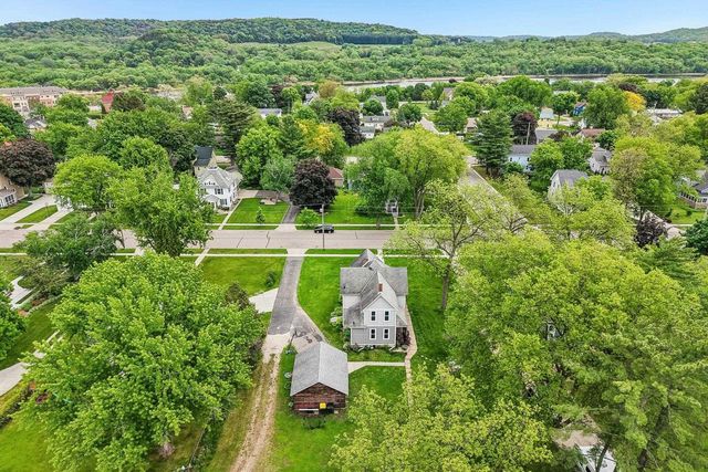 315 Park Avenue, Prairie Du Sac, WI 53578