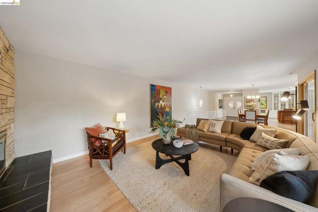 15 Christopher Ct., El Sobrante, CA 94803