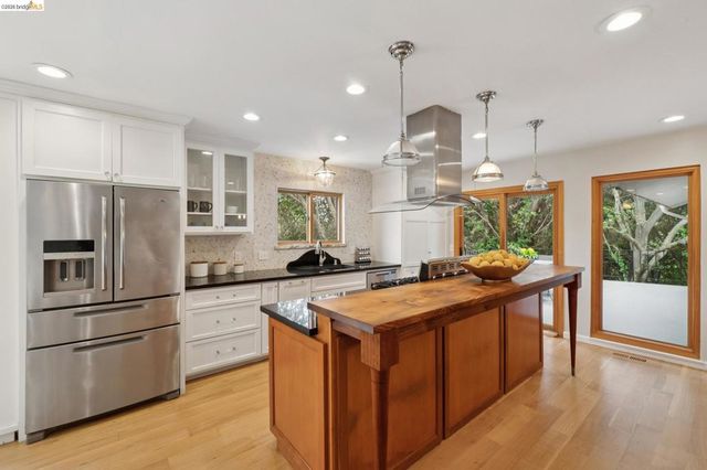 15 Christopher Ct., El Sobrante, CA 94803
