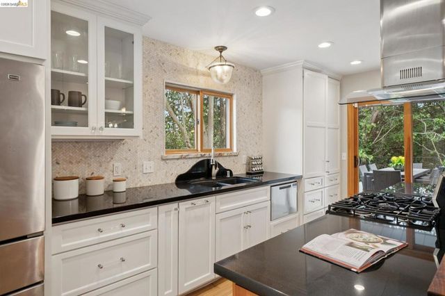 15 Christopher Ct., El Sobrante, CA 94803