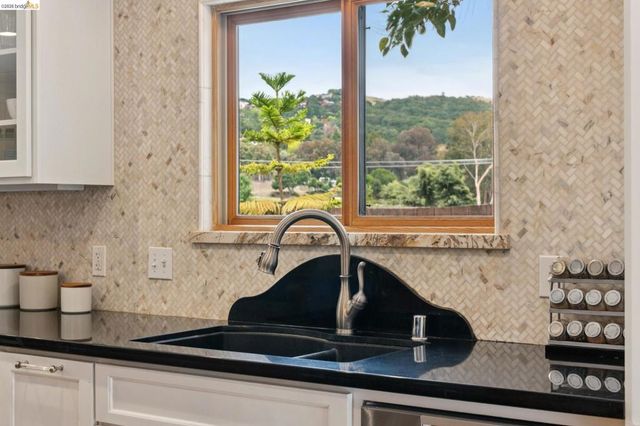 15 Christopher Ct., El Sobrante, CA 94803