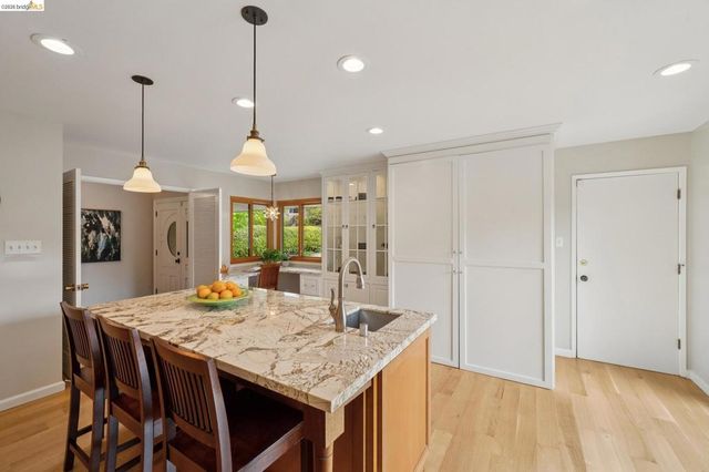 15 Christopher Ct., El Sobrante, CA 94803