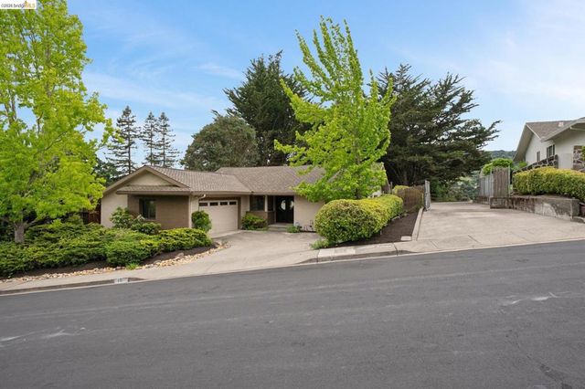 15 Christopher Ct., El Sobrante, CA 94803