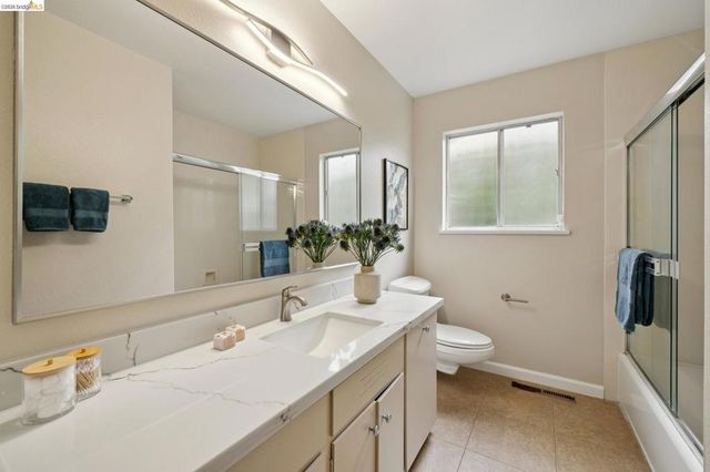 15 Christopher Ct., El Sobrante, CA 94803
