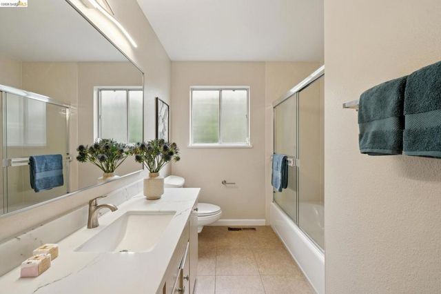 15 Christopher Ct., El Sobrante, CA 94803