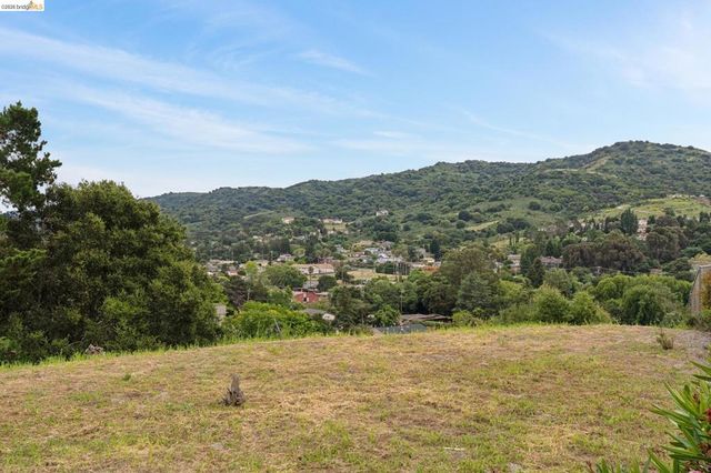15 Christopher Ct., El Sobrante, CA 94803