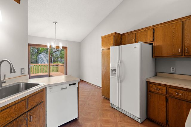 9419 James Avenue N, Brooklyn Park, MN 55444