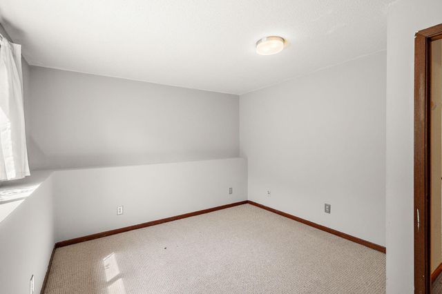 9419 James Avenue N, Brooklyn Park, MN 55444