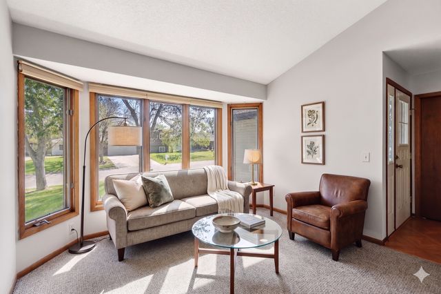 9419 James Avenue N, Brooklyn Park, MN 55444