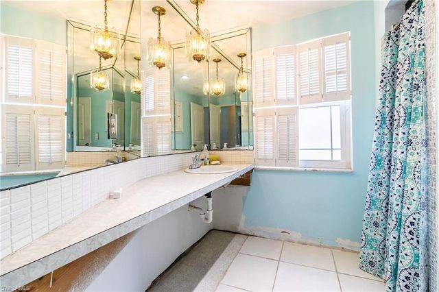 3678 Rita LN, St. James City, FL 33956