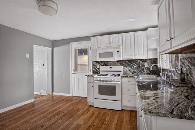 1910 Fox Way, South Side, PA 15203