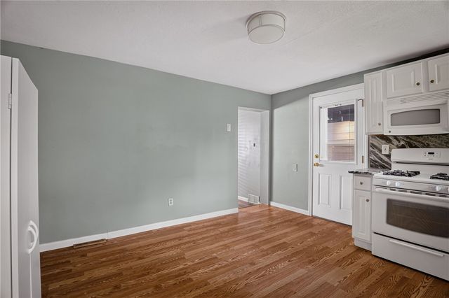 1910 Fox Way, South Side, PA 15203