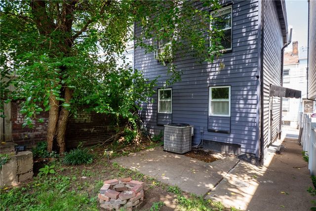 1910 Fox Way, South Side, PA 15203