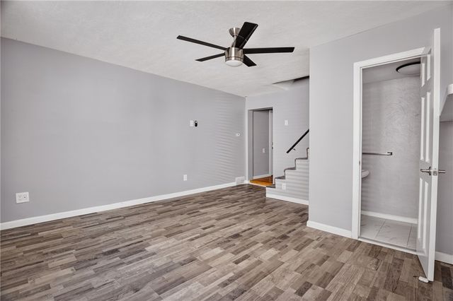 1910 Fox Way, South Side, PA 15203