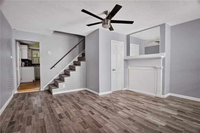 1910 Fox Way, South Side, PA 15203
