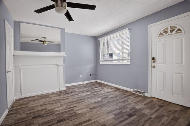 1910 Fox Way, South Side, PA 15203