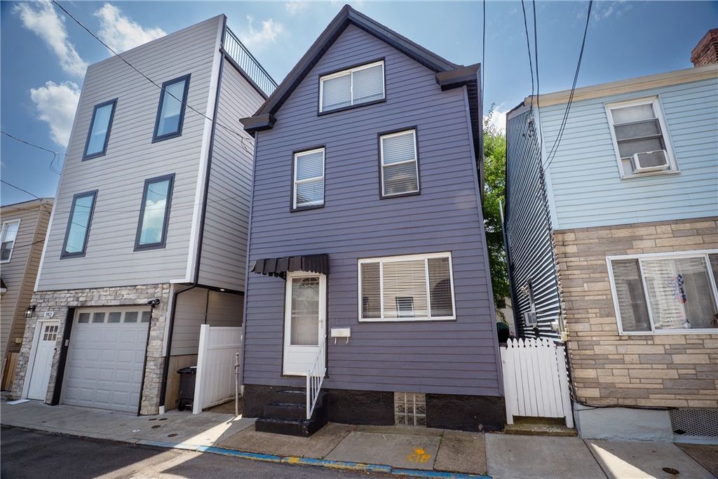 1910 Fox Way, South Side, PA 15203