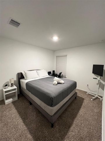 5711 Vintage Oakmont Drive, Spring, TX 77373