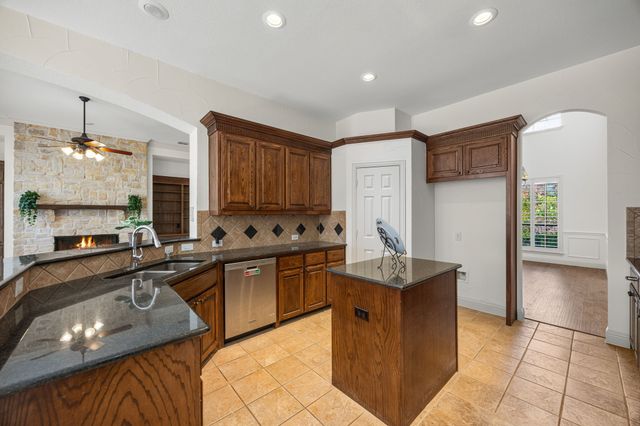 2308 Harrisburg Lane, Plano, TX 75025