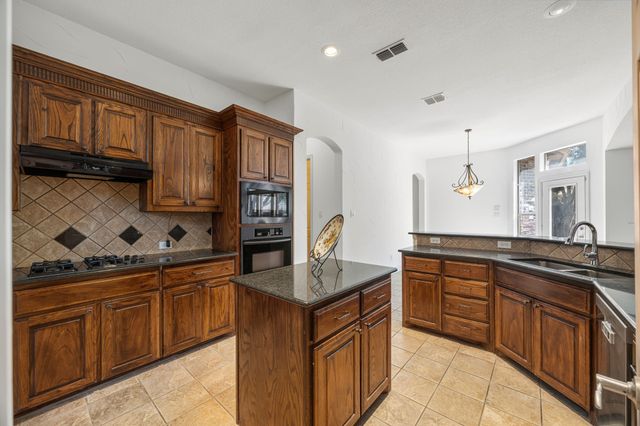 2308 Harrisburg Lane, Plano, TX 75025