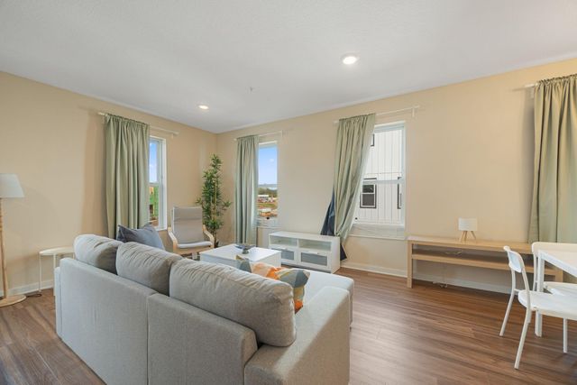 1365 Howard Street N 1, Saint Paul, MN 55119