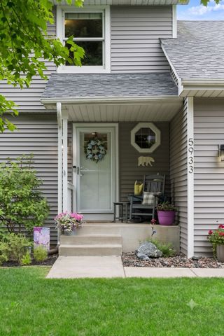 5933 Bayberry Drive, White Bear Twp, MN 55110