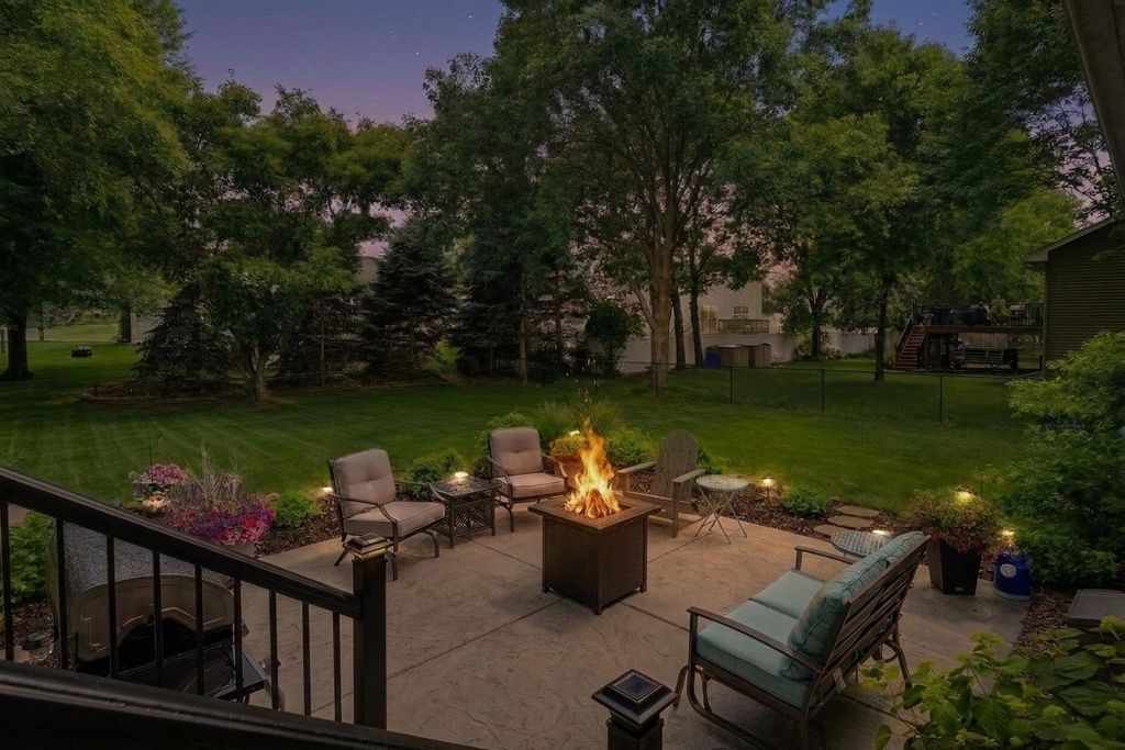 5933 Bayberry Drive, White Bear Twp, MN 55110