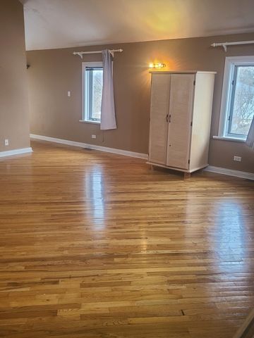 630 Whitney Avenue, Winthrop Harbor, IL 60096