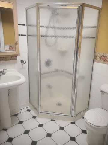 630 Whitney Avenue, Winthrop Harbor, IL 60096