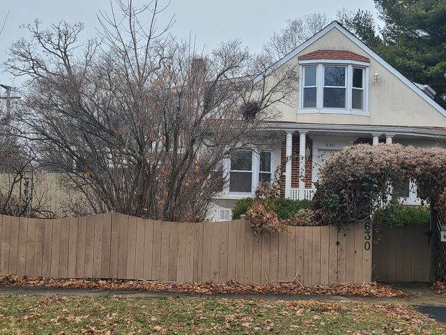 630 Whitney Avenue, Winthrop Harbor, IL 60096