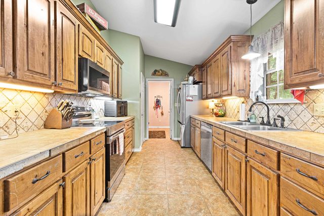 201 Polk Street, Longview, TX 75603