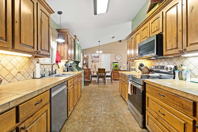 201 Polk Street, Longview, TX 75603