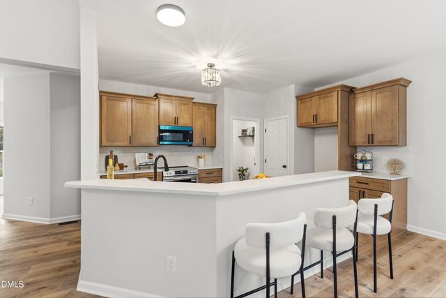 8825 Deerland Grove Drive, Raleigh, NC 27615