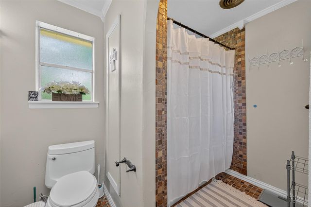 356 Fm 247 Road, Huntsville, TX 77320