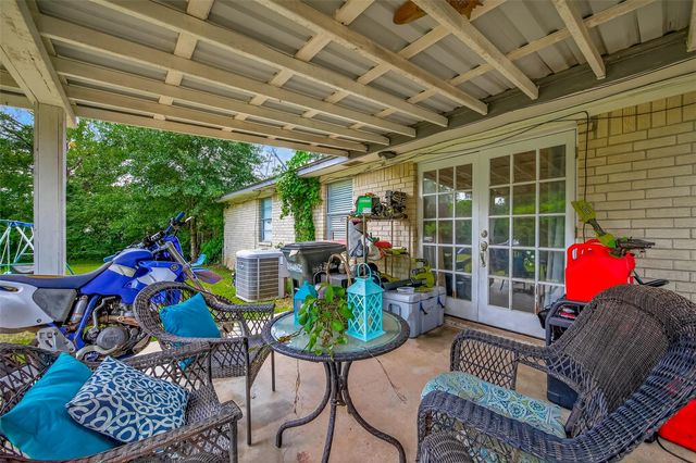 356 Fm 247 Road, Huntsville, TX 77320