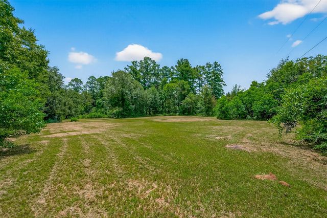 356 Fm 247 Road, Huntsville, TX 77320