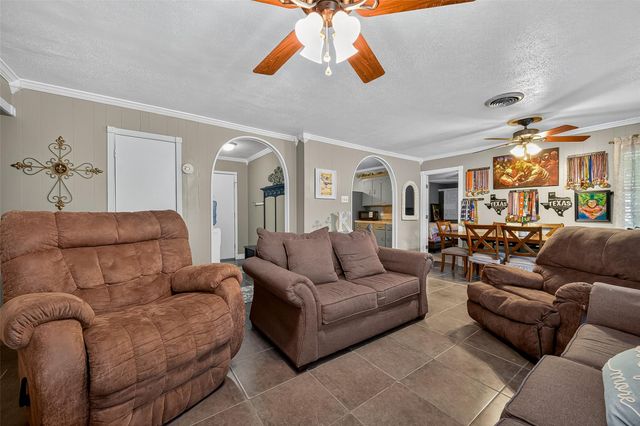 356 Fm 247 Road, Huntsville, TX 77320