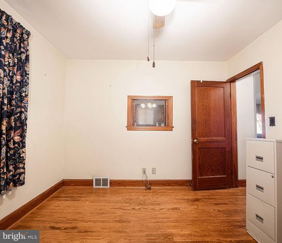 7313 SCHOOL LN, Baltimore, MD 21222