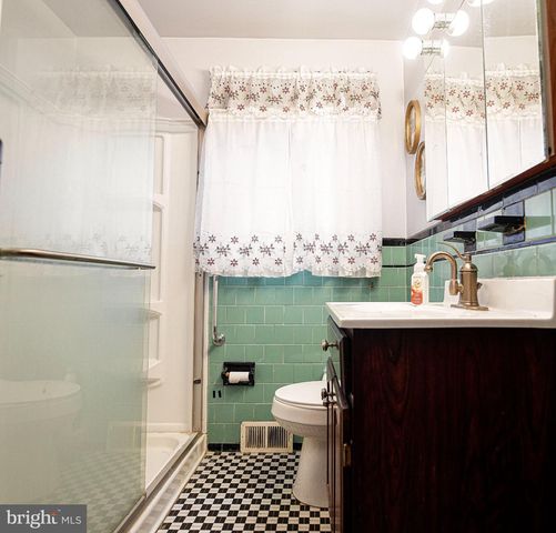 7313 SCHOOL LN, Baltimore, MD 21222