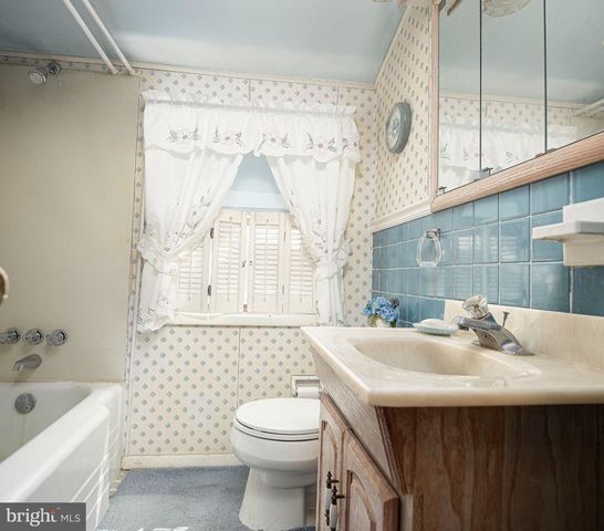 7313 SCHOOL LN, Baltimore, MD 21222